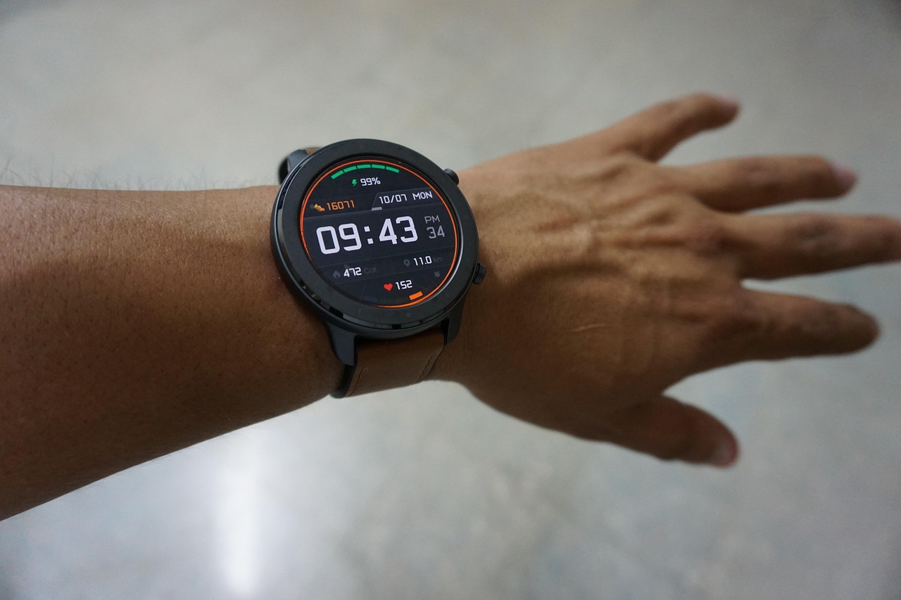 découvrez notre sélection de smartwatches performantes et élégantes, alliant technologie avancée et style. suivez votre activité, recevez des notifications en temps réel et personnalisez votre montre pour un quotidien connecté.
